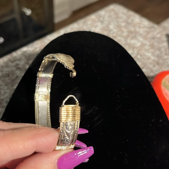 Bangle bracelet - Picture 6 of 10